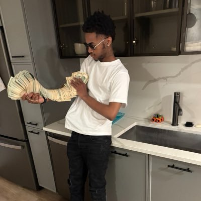 risky's profile picture