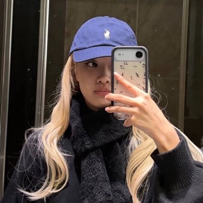𑣲's profile picture