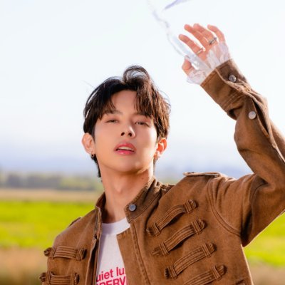 𝕃𝕠𝕥𝕒 𝔻.𝕋💭 🍂 (semi-IA)'s profile picture