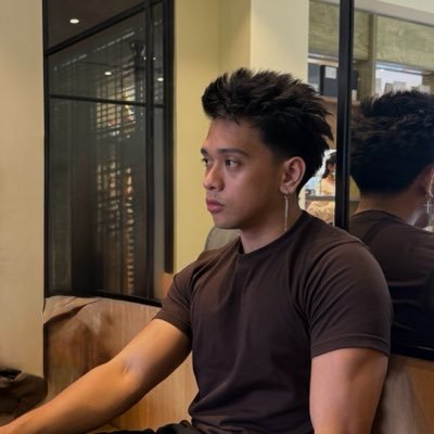 akobaloy's profile picture