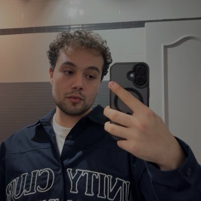 🦋's profile picture