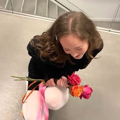 ⋆'s profile picture