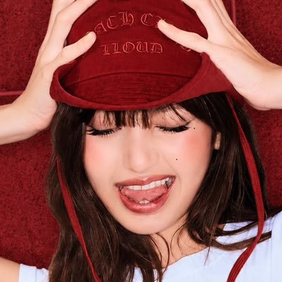 dessa៹ by lisa. 🥊's profile picture