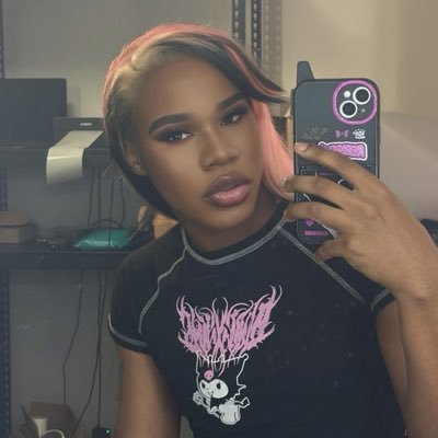 Rickeelon 🦇🖤's profile picture
