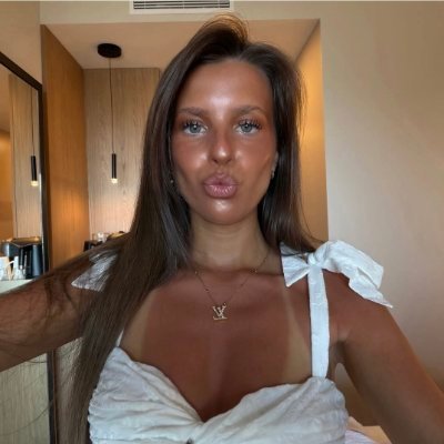 Girl lover's profile picture