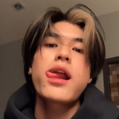 dudita 🐺's profile picture