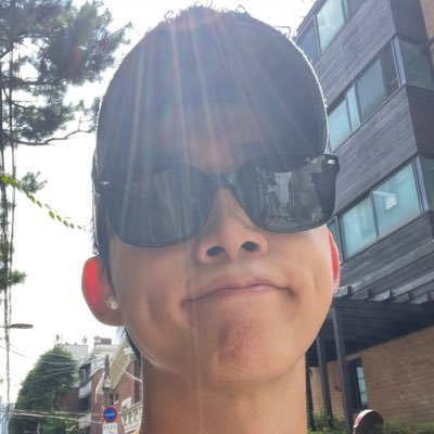 옥택연's profile picture