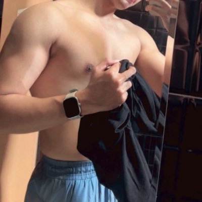 EL🐣's profile picture