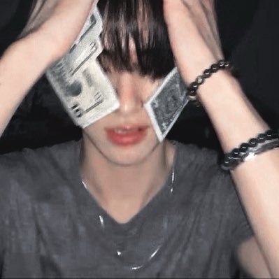 ♱⃓'s profile picture