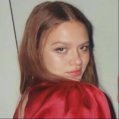 em's profile picture