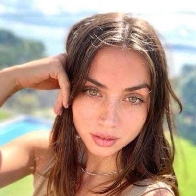 Lara beylice 🧬☀️'s profile picture
