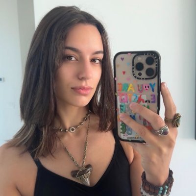 issy (kat)'s profile picture