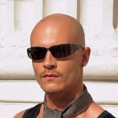 elle's profile picture