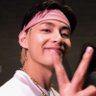 Mara⁷ ⊙⊝⊜ saw BTS's profile picture