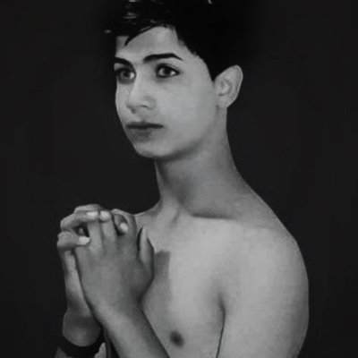 lzaeemo's profile picture