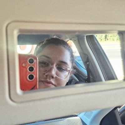 luiza's profile picture
