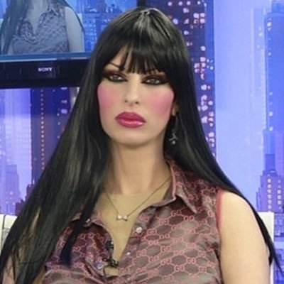 BOTTLEBLONDEZ's profile picture