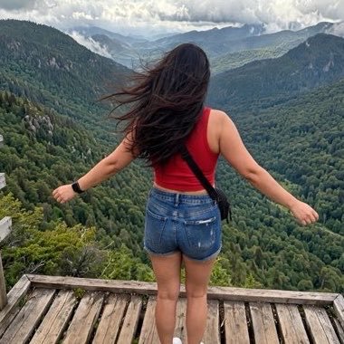 Elham Ve's profile picture