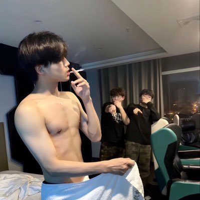 ElsieW22319's profile picture