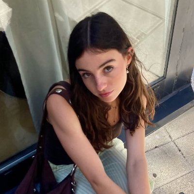 lasfamosas's profile picture