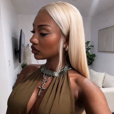 𝚂 .⋆♱ 🪽་༘ ᯓ★'s profile picture