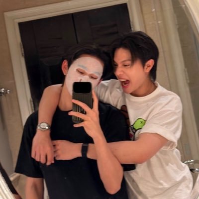 ˚˖𓍢ִ🍓. ܁𐙚 W𝘦 ⋆☘︎ ݁˖꙳'s profile picture