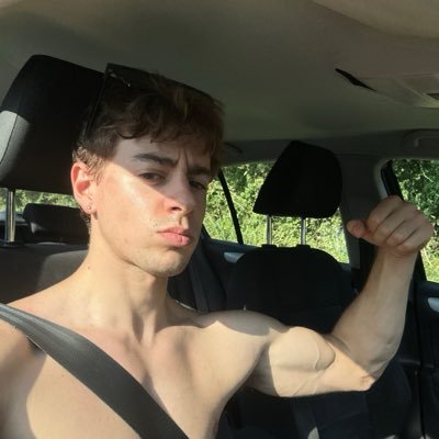 KingZeb's profile picture