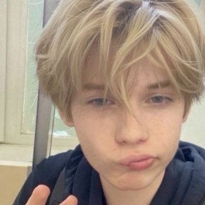 خاضع لشهوتك🐽's profile picture