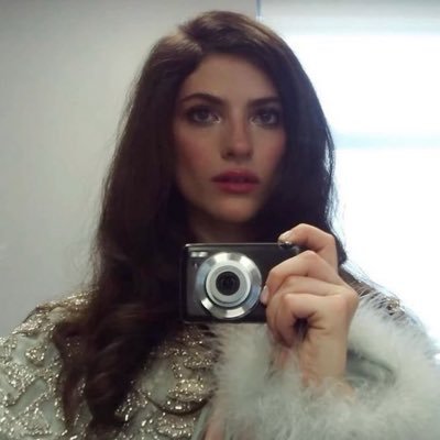 لُ's profile picture