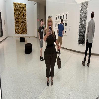 carlifarley's profile picture