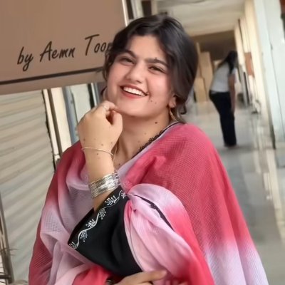 Mah Noor's profile picture