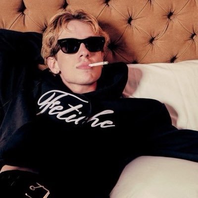 ۟'s profile picture