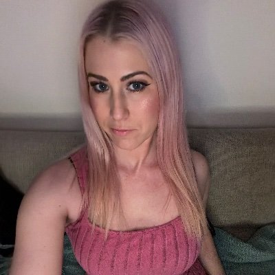 AnnaSparklesss's profile picture