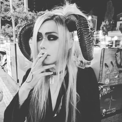 lovehcs9's profile picture