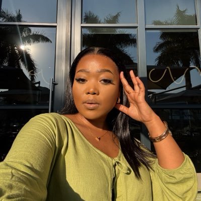 S B U S ! 🌸's profile picture