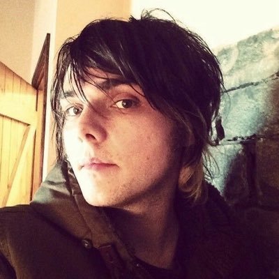 Straight Frank Iero's profile picture