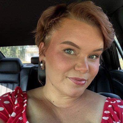 goddess emily 🫶🏼✨'s profile picture