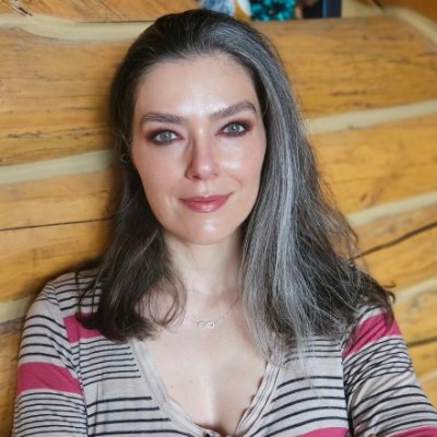 Adrianne Curry's profile picture