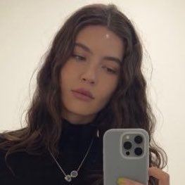 cmilalegnds's profile picture