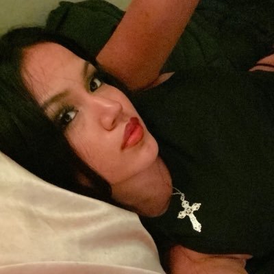 ylanie's profile picture