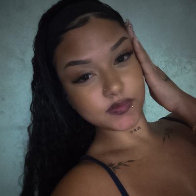 aysarouff's profile picture