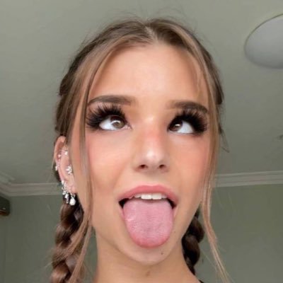 mommy's addicted gooner's profile picture