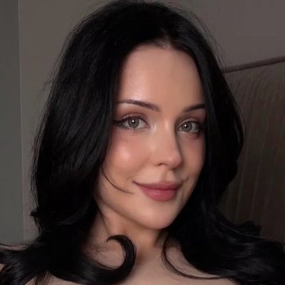 julia_hirsch8's profile picture