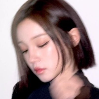 ⎡R⎦⁹²³⋆'s profile picture
