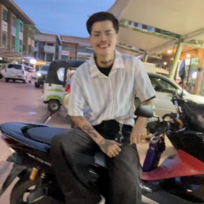 မြိတ်သားလေး's profile picture