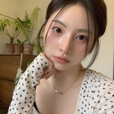 lofvy's profile picture