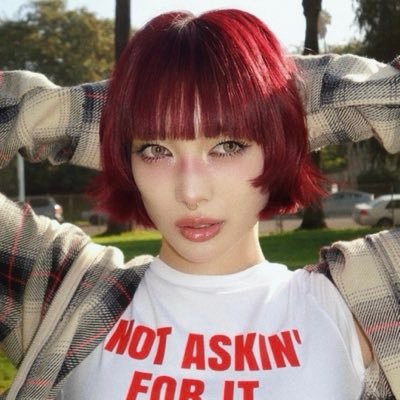 jurinily's profile picture