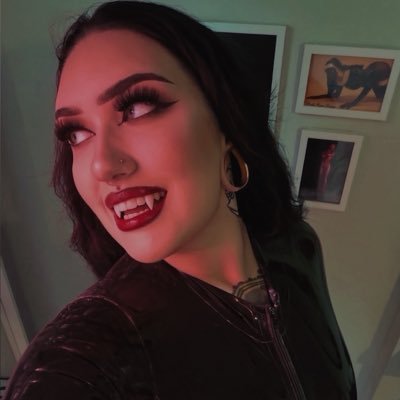 paygoddesslilly's profile picture