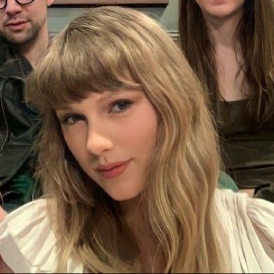 carolaska . ..𓂃 ࣪ ִֶָ🪽་༘࿐'s profile picture