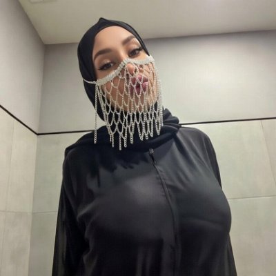 Ayesha Khan's profile picture